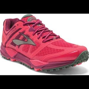 Brooks Cascadia running shoes!!